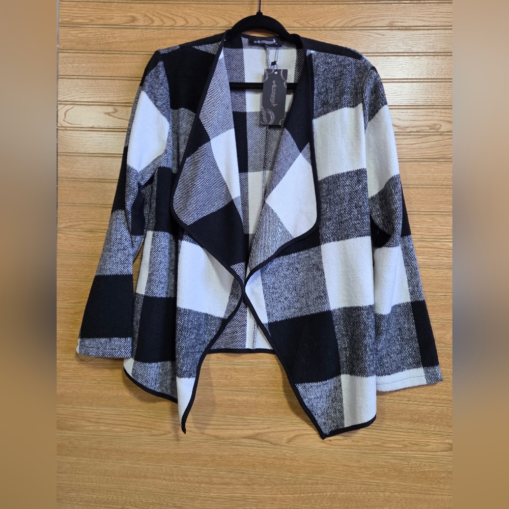 NWT Chic Plaid Open Front Cardiganby Achioowa - Black and White, Size Medium